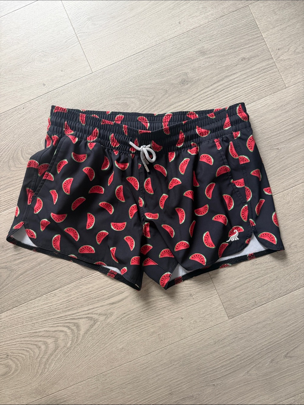 Women’s Black Watermelon Print Athletic Shortsi